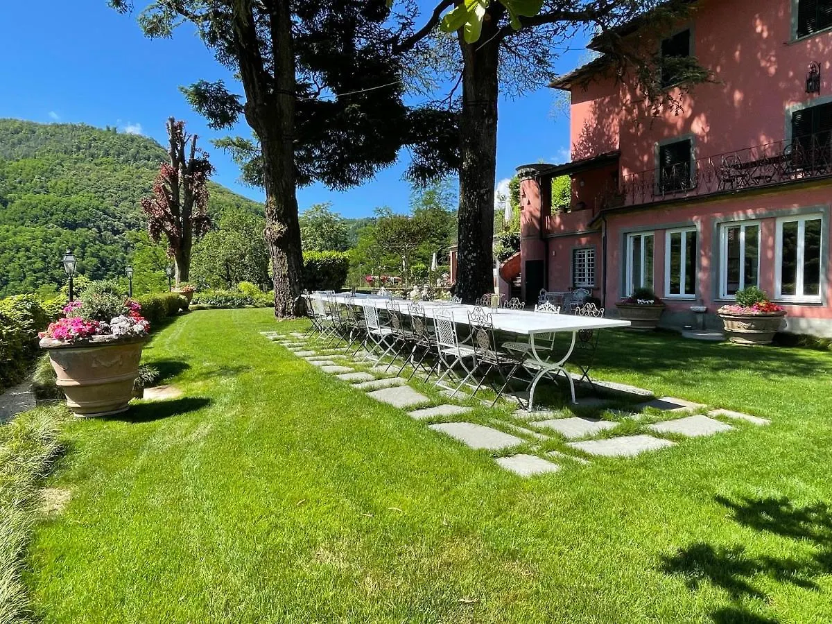Курортный комплекс Burlamacchi Villas Баньи-ди-Лукка Италия